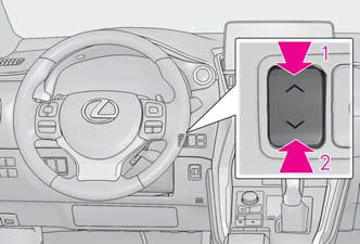 Lexus NX. Head-up display